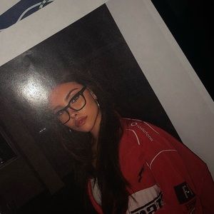 Meet your Posher, Luna